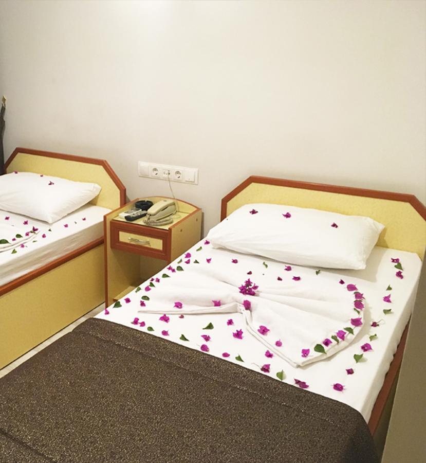 Dostlar Hotel Мерсин Екстериор снимка