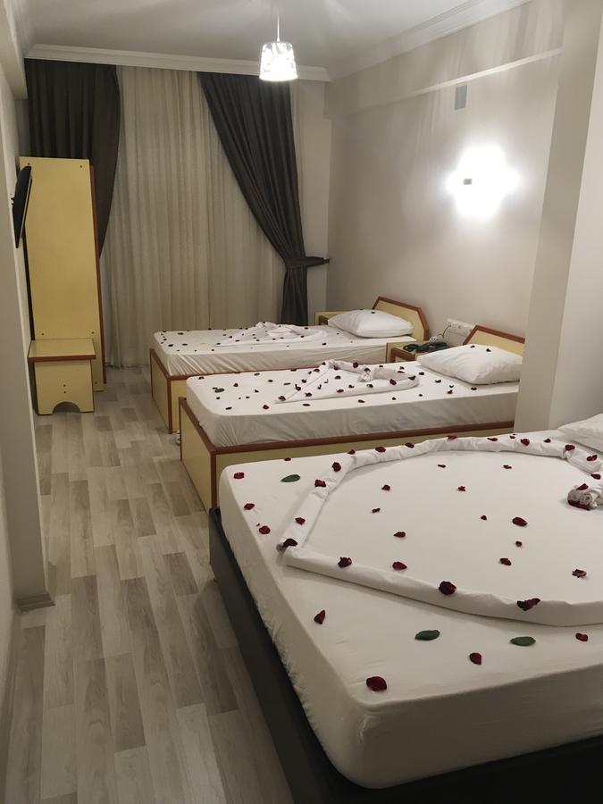 Dostlar Hotel Мерсин Екстериор снимка